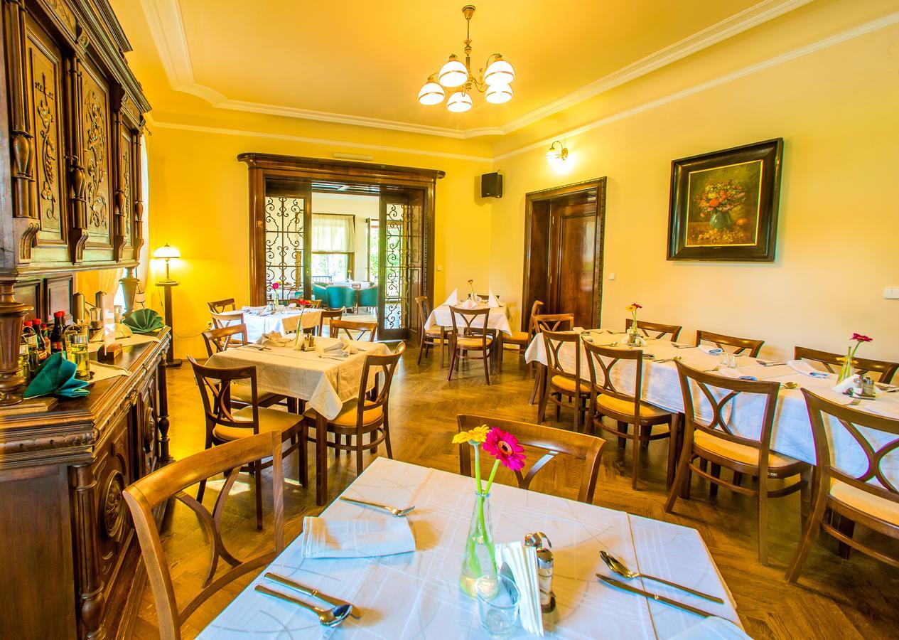 Manor House Hotel โบรว์โมฟ ภายนอก รูปภาพ